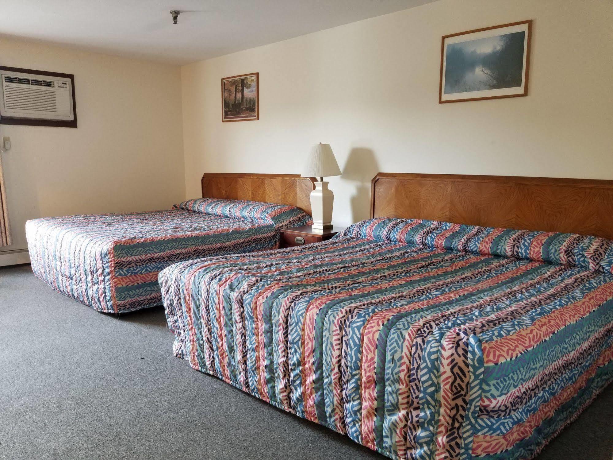 Hampton Village Inn Экстерьер фото